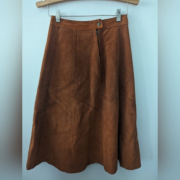 Vintage suede skirt - Picture 2 of 7